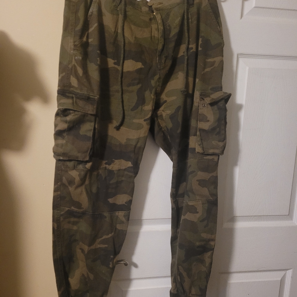 Cargo Jeans
